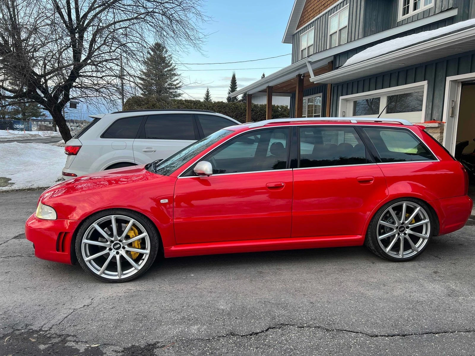 Audi Rs4 С РЕГИСТРАЦИЯ & АВТО КРЕДИТ, снимка 2 - Автомобили и джипове - 53784758