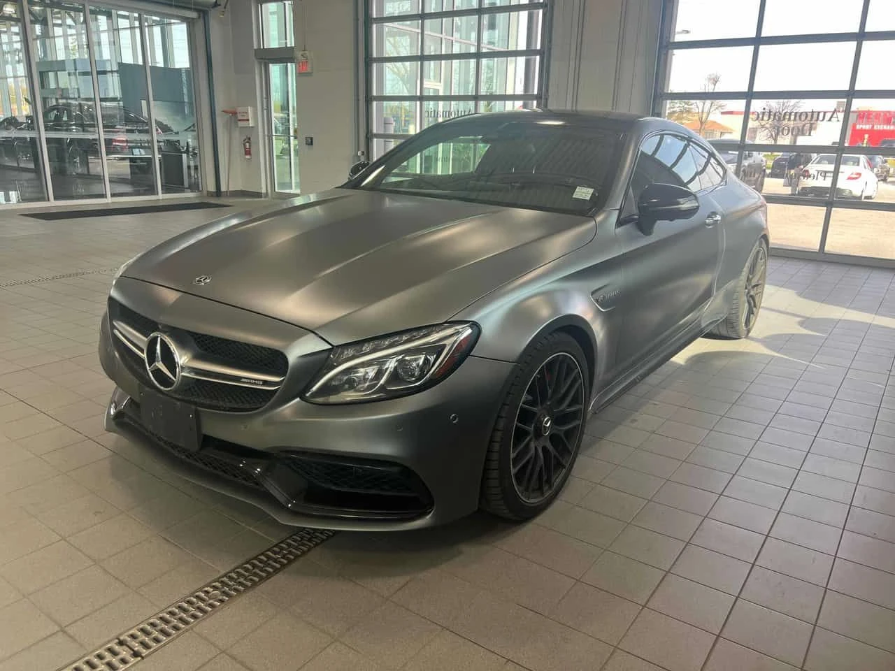 Mercedes-Benz C 63 AMG * S * ОТ ГЛАВНО ПРЕДСТАВИТЕЛСТВО НА MERCEDES-BENZ
