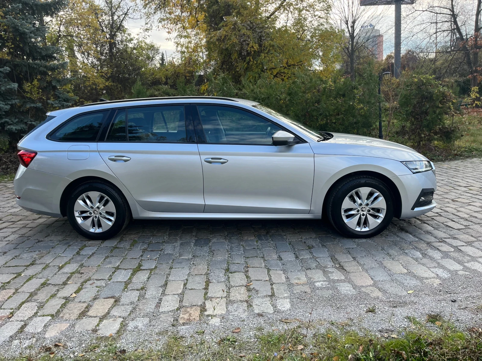 Skoda Octavia 2.0TDI DSG, снимка 5 - Автомобили и джипове - 54928939