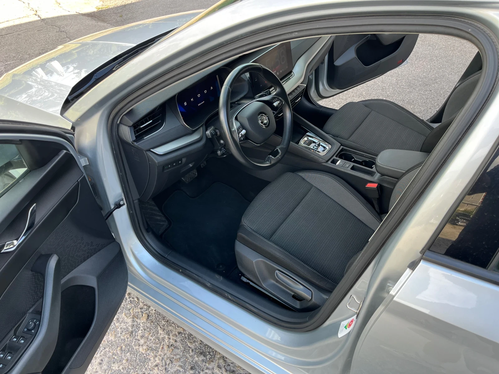 Skoda Octavia 2.0TDI DSG, снимка 14 - Автомобили и джипове - 54928939
