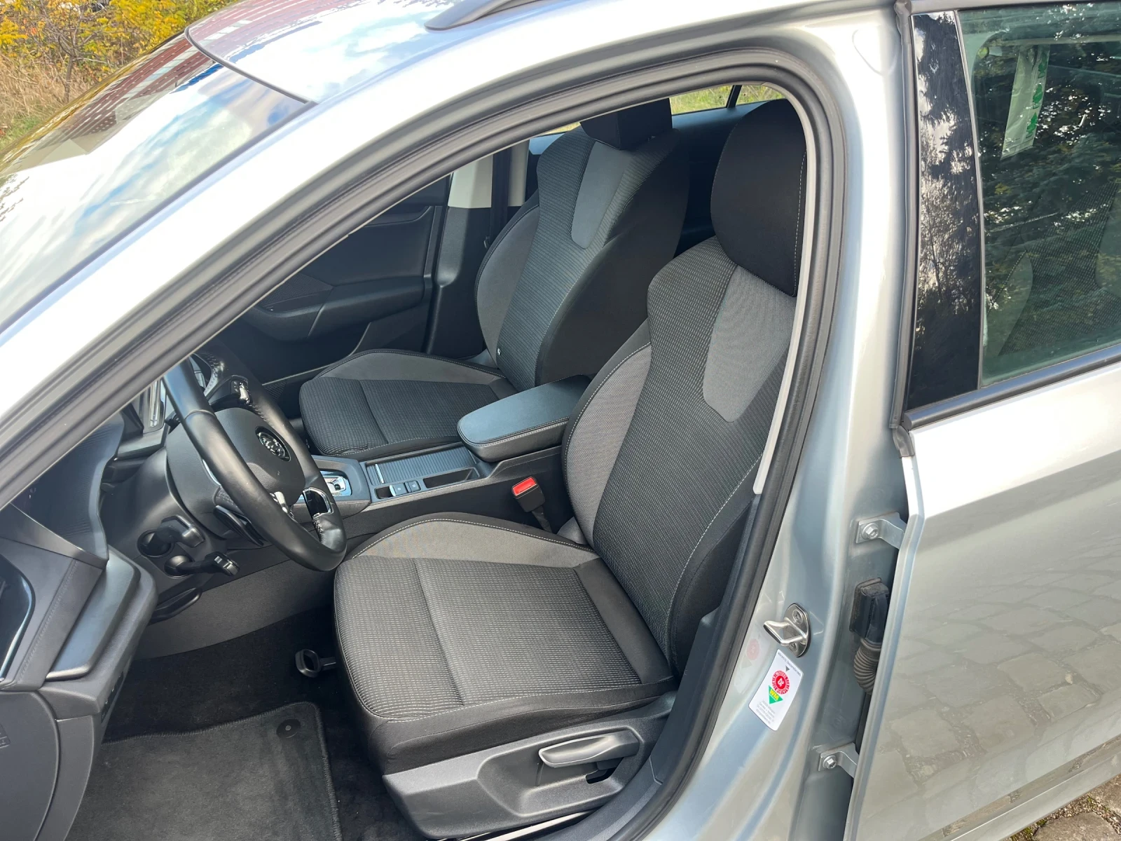 Skoda Octavia 2.0TDI DSG, снимка 9 - Автомобили и джипове - 54928939