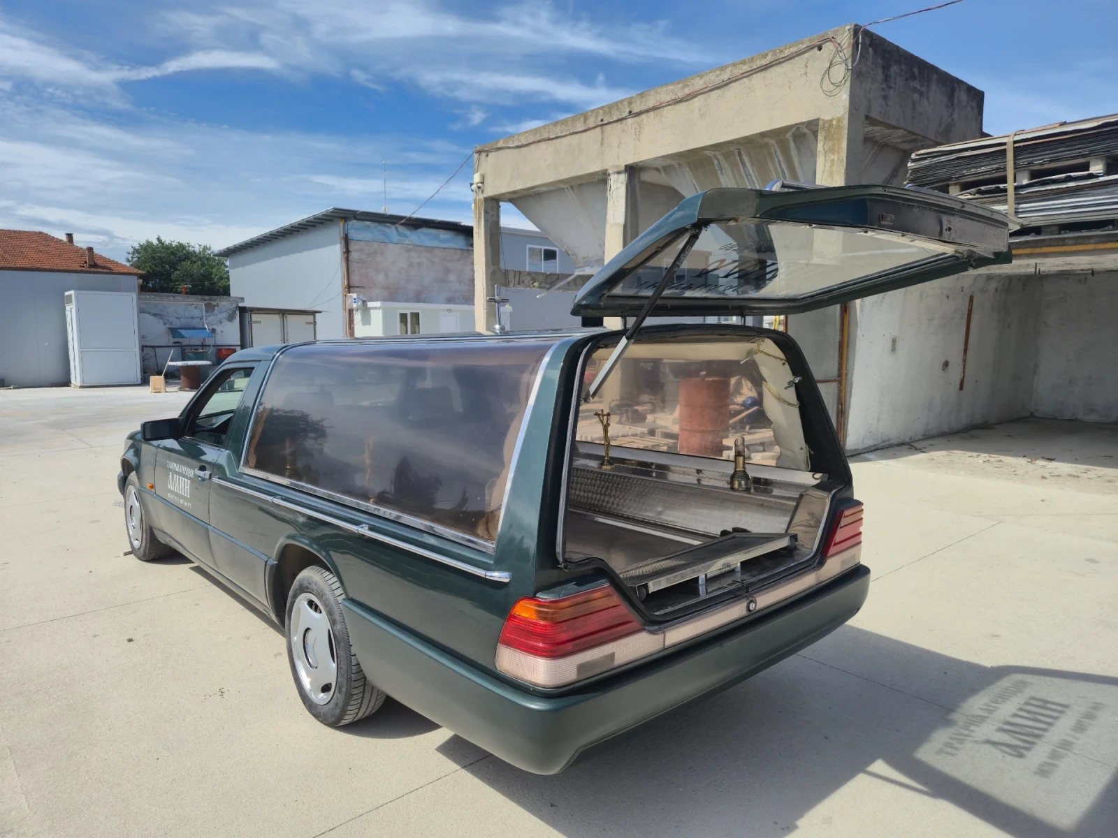 Mercedes-Benz E 250 ОТЛИЧНА, снимка 12 - Автомобили и джипове - 55002335