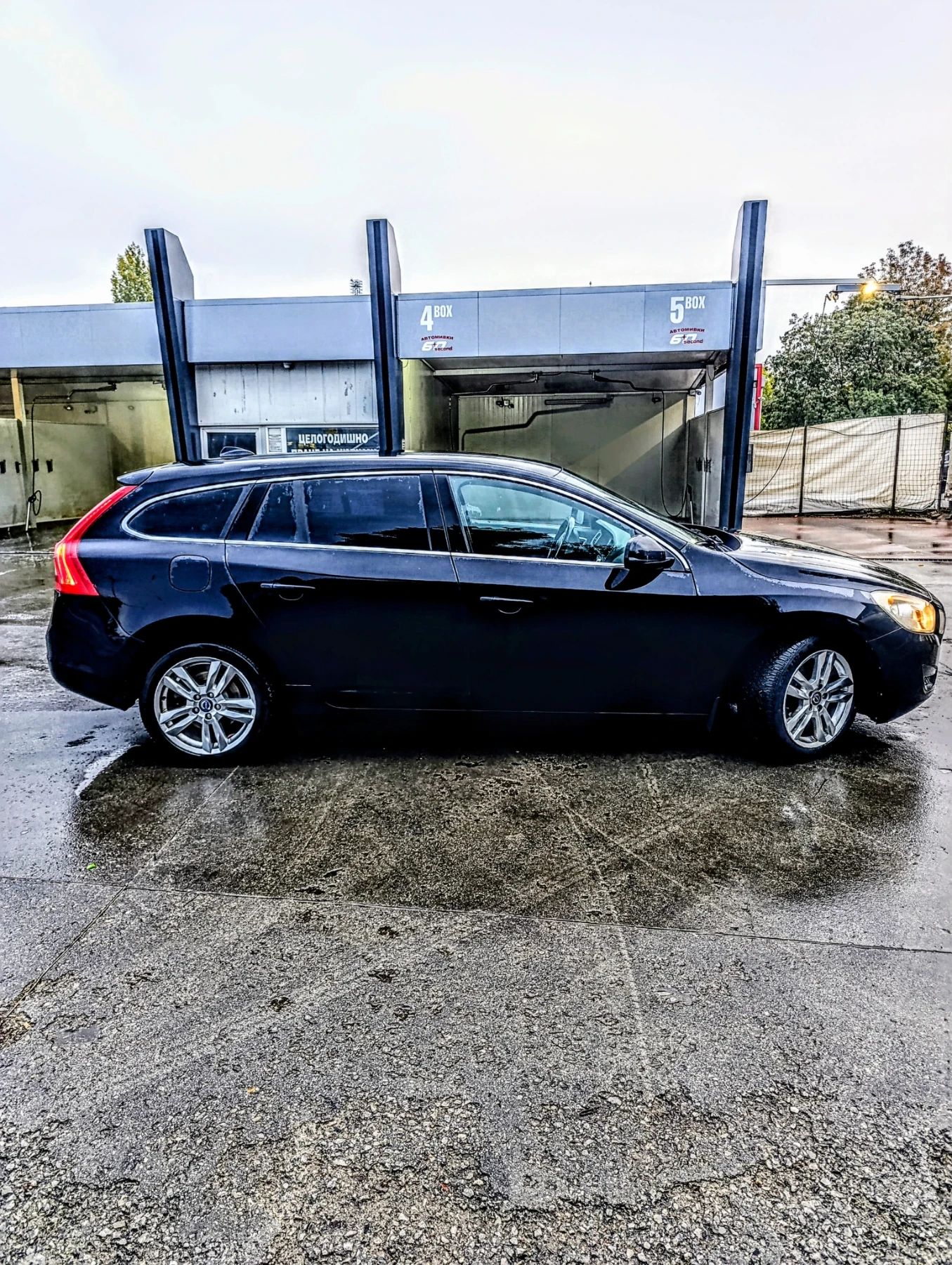 Volvo V60 2.0 D3 163 k.c., снимка 3 - Автомобили и джипове - 55166043