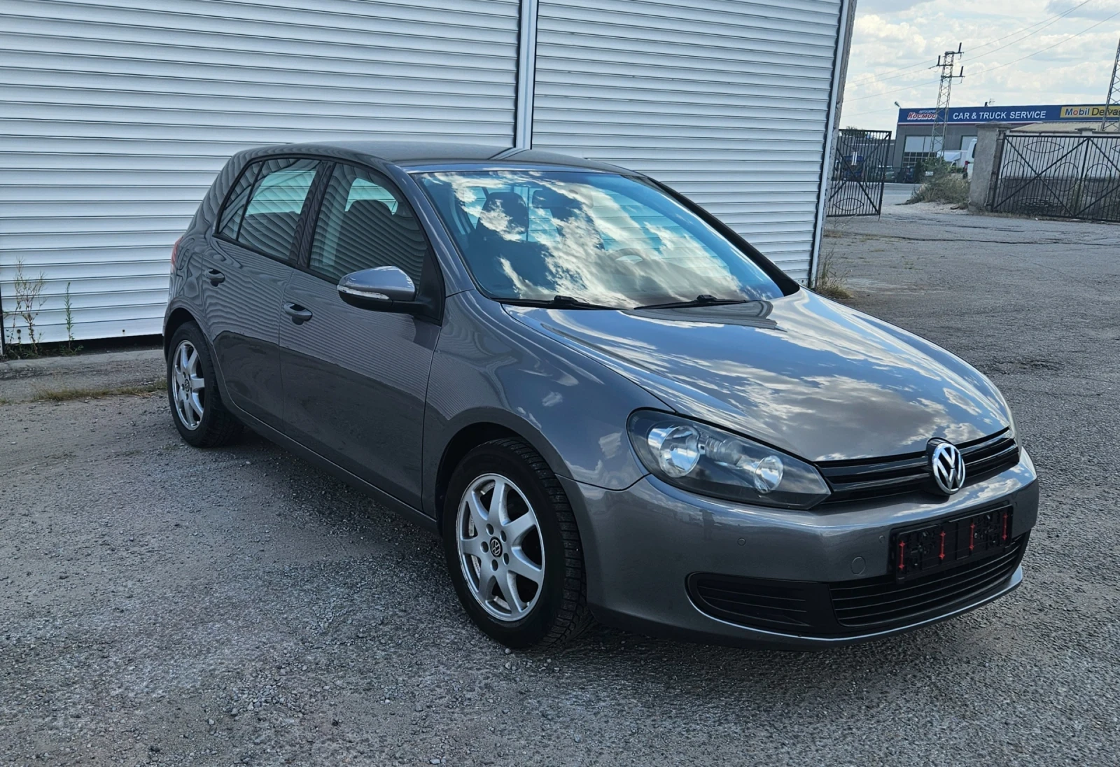 VW Golf 2.0TDI, снимка 2 - Автомобили и джипове - 55672576