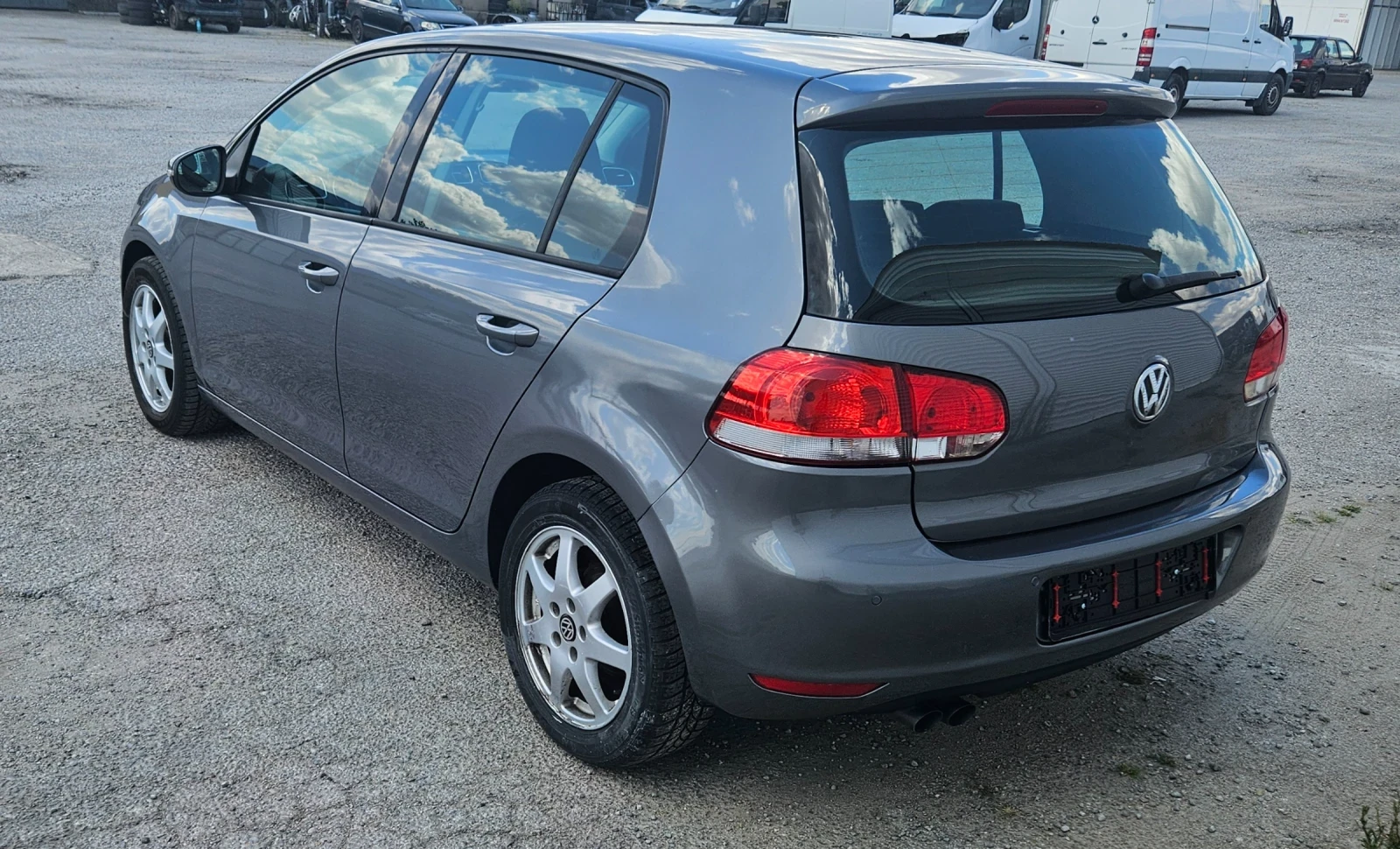 VW Golf 2.0TDI, снимка 6 - Автомобили и джипове - 55672576