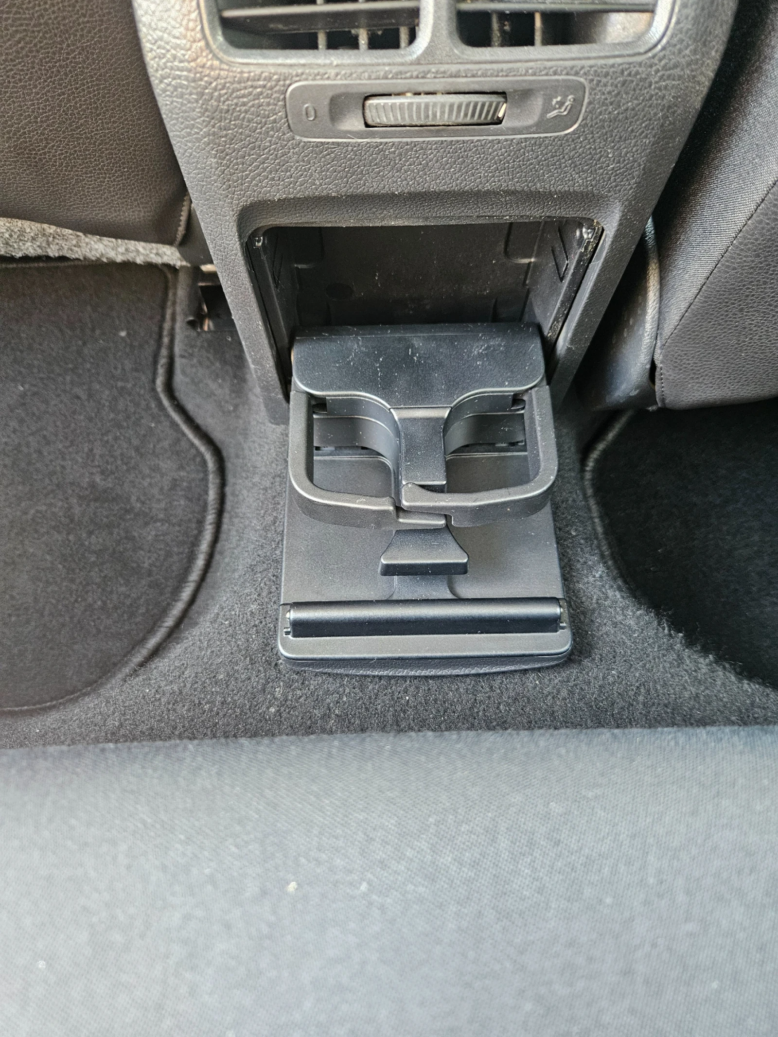 VW Golf 2.0TDI, снимка 14 - Автомобили и джипове - 55672576