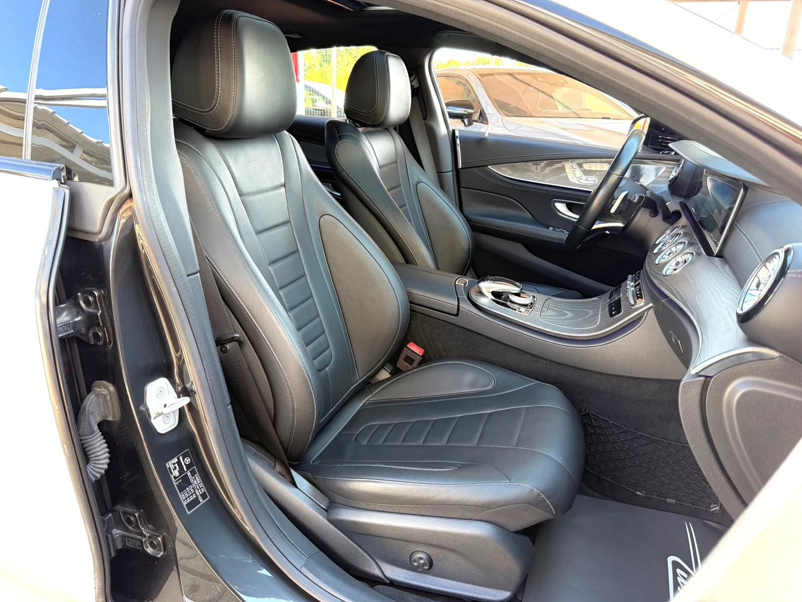 Mercedes-Benz CLS 400 350d#BRABUS PACK#MULTIBEAM#DISTR#360* CAM, снимка 11 - Автомобили и джипове - 55695355