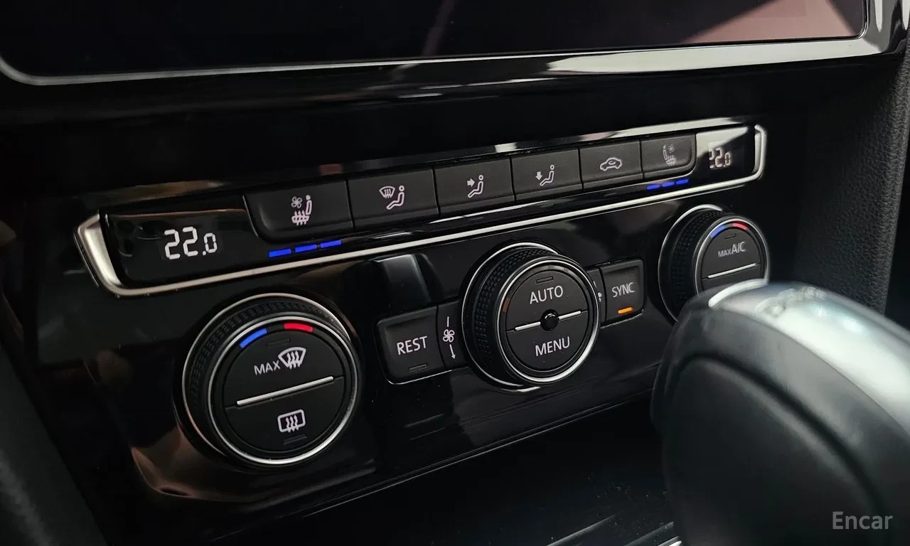 VW Arteon TDI* Prestige* 360* Шибидах* HUD* Обдух* Подгрев* , снимка 15 - Автомобили и джипове - 55742062