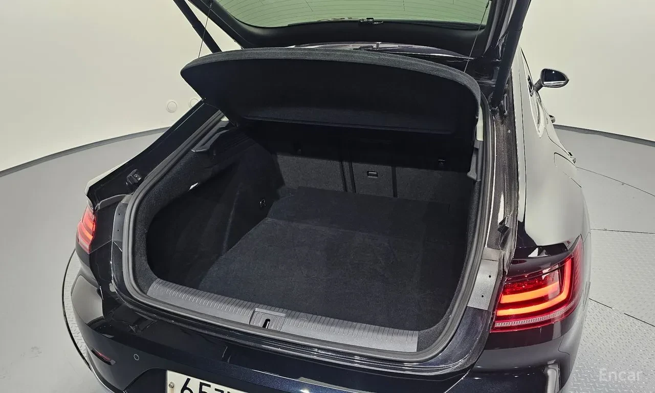 VW Arteon TDI* Prestige* 360* Шибидах* HUD* Обдух* Подгрев* , снимка 16 - Автомобили и джипове - 55742062