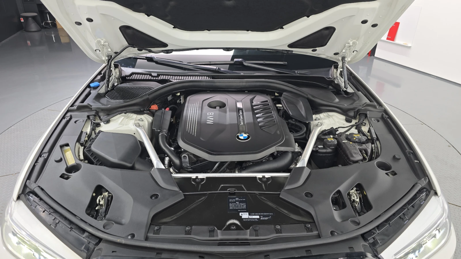 BMW 540 i XDRIVE ' M PKG ' DISTRONIC, снимка 6 - Автомобили и джипове - 55902927