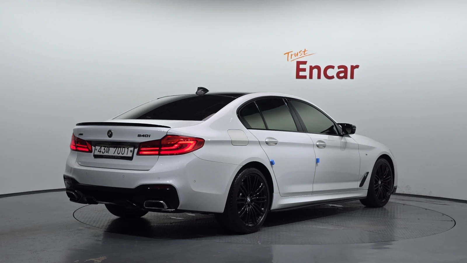 BMW 540 i XDRIVE ' M PKG ' DISTRONIC, снимка 2 - Автомобили и джипове - 55902927