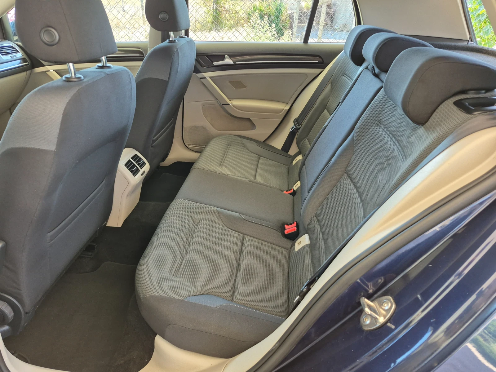 VW Golf 1.6 TDI | Mobile.bg � ����������� 14