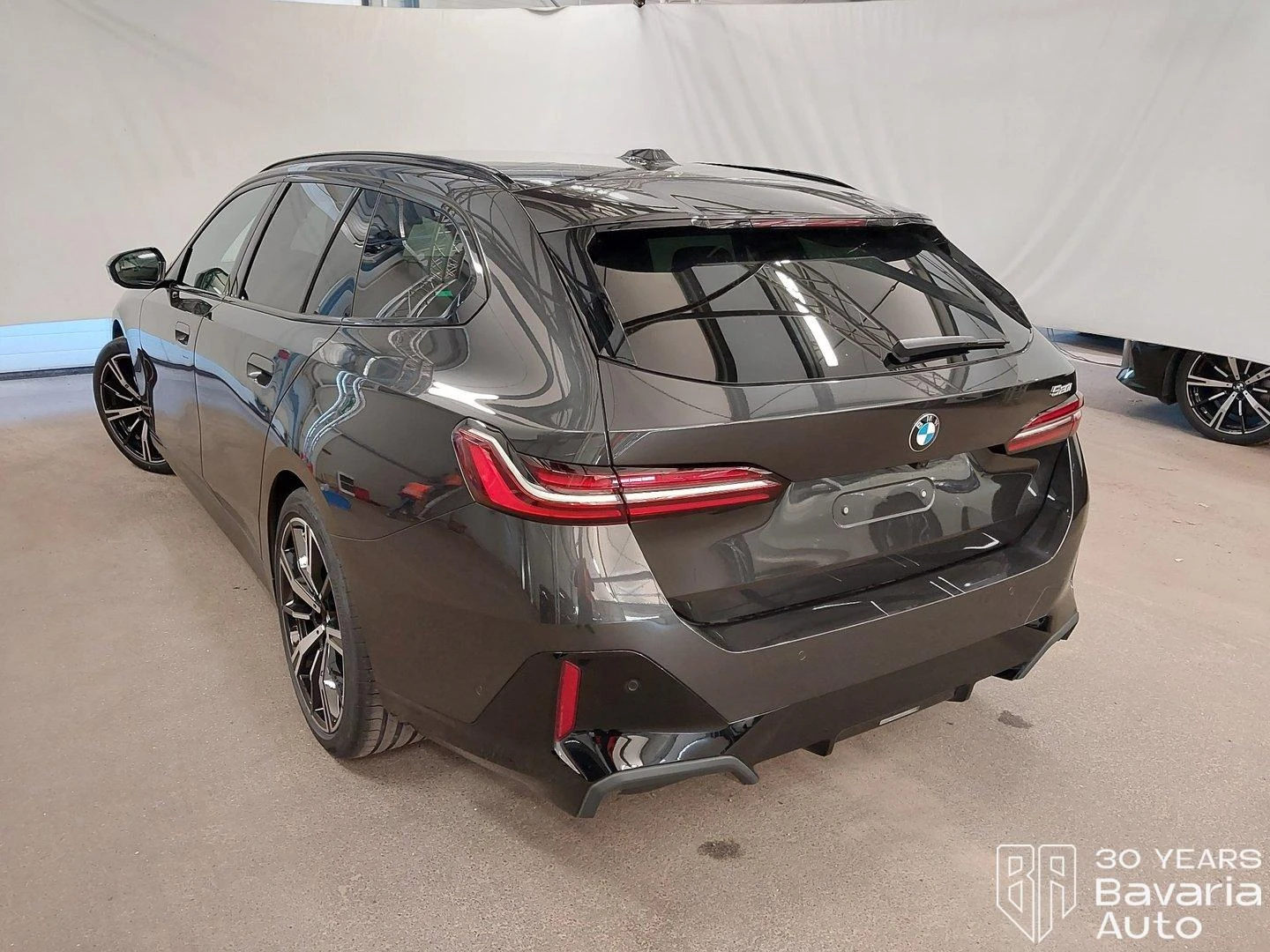 BMW 520 i Touring Steptronic, снимка 2 - Автомобили и джипове - 56302791