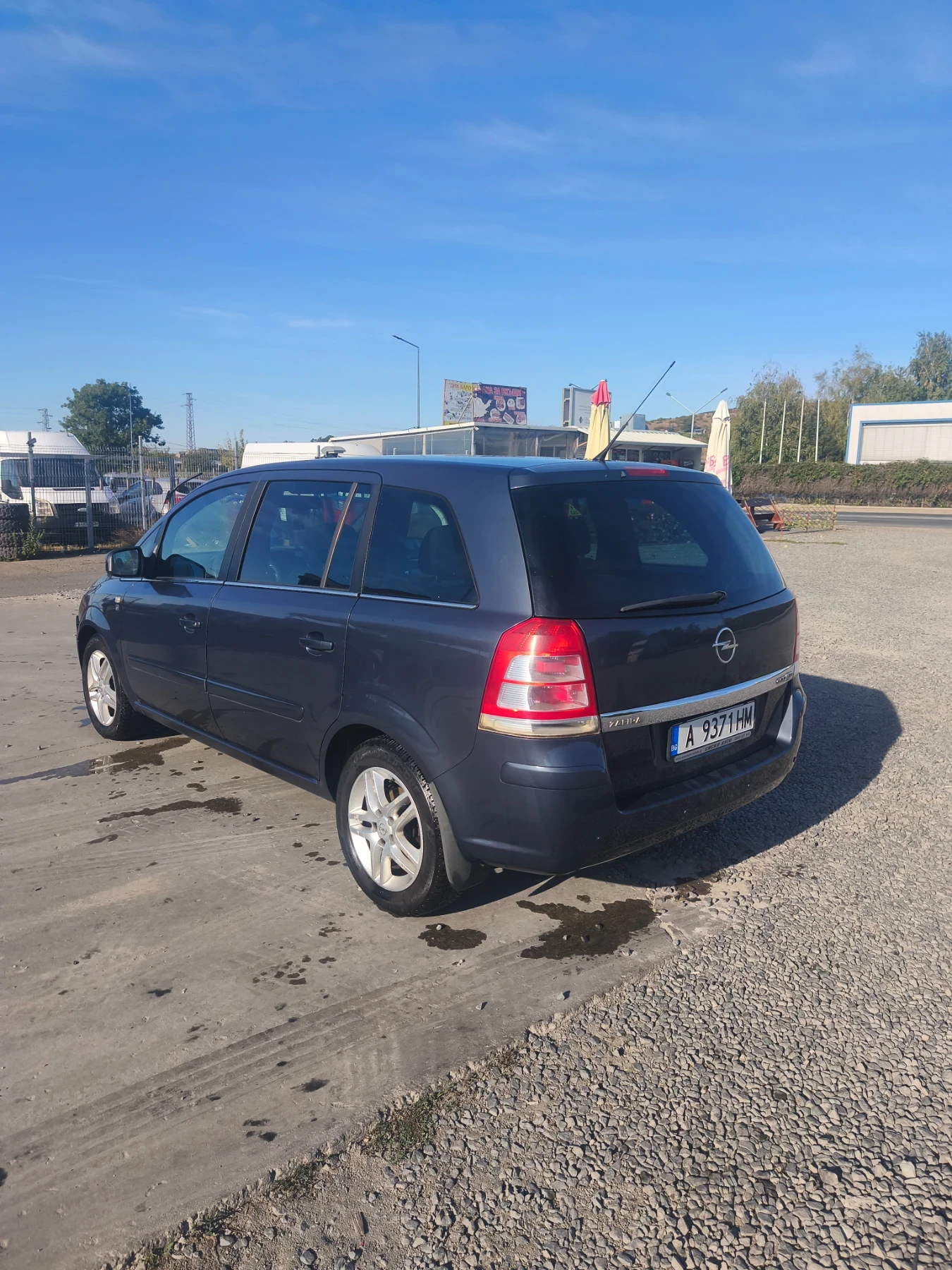 Opel Zafira 1.6, снимка 4 - Автомобили и джипове - 56338902
