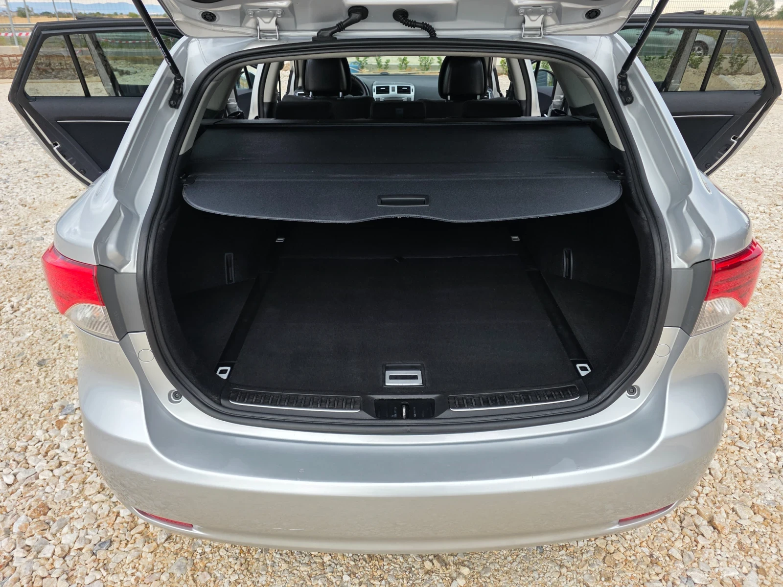 Toyota Avensis 1.8 Vvti FaceLift ��������� ������ ���� 5 | Mobile.bg � ����������� 10