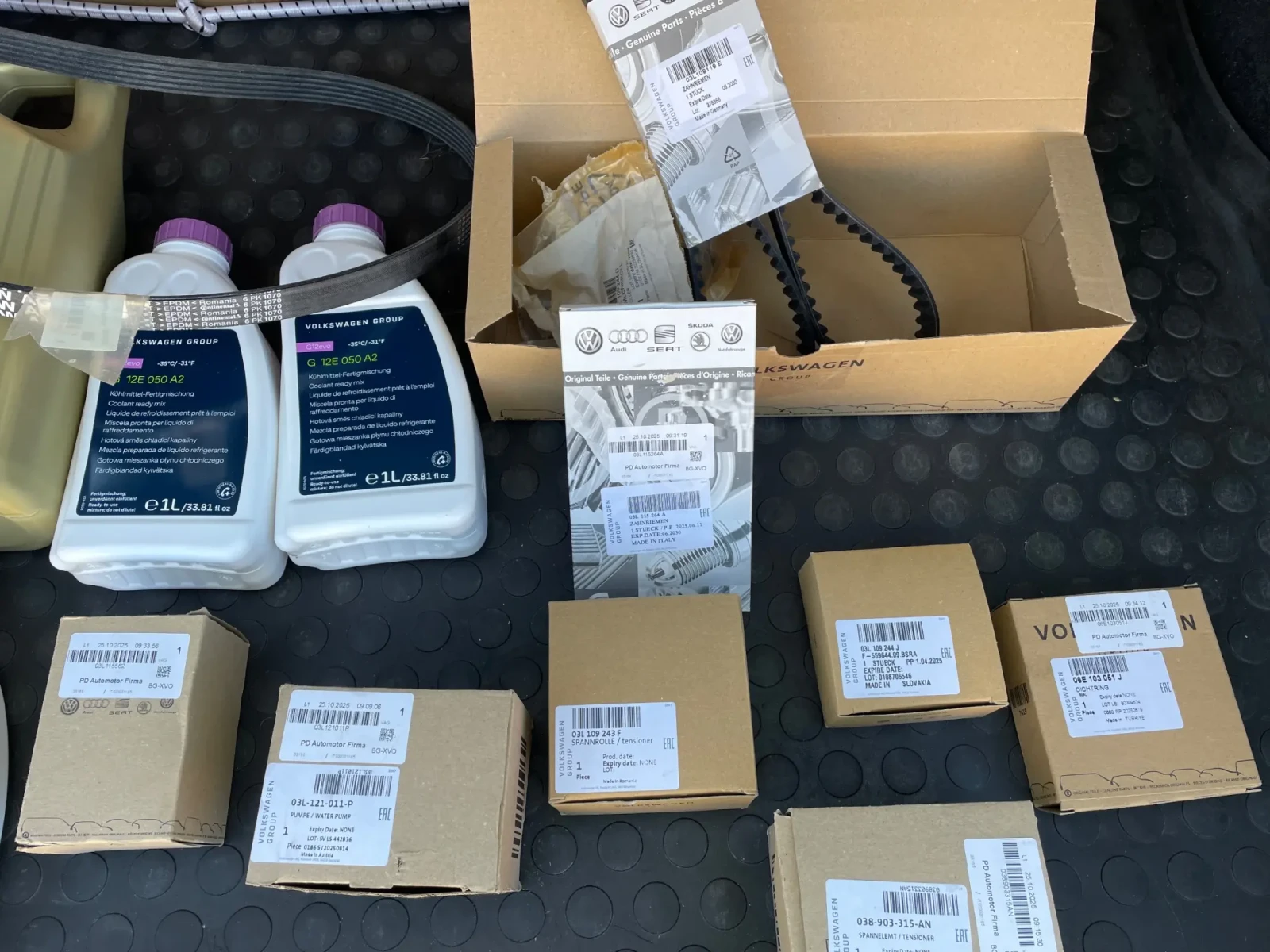 VW Golf, снимка 14 - Автомобили и джипове - 56654097