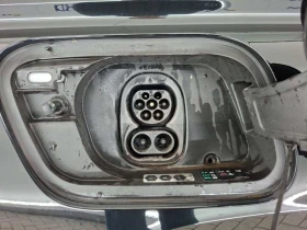 Audi Q4 ETron 40, 82 KW, снимка 11