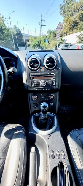 Nissan Qashqai 1.5 dCi-106 к.с/Мулти волан/Panorama/6 скорости, снимка 11