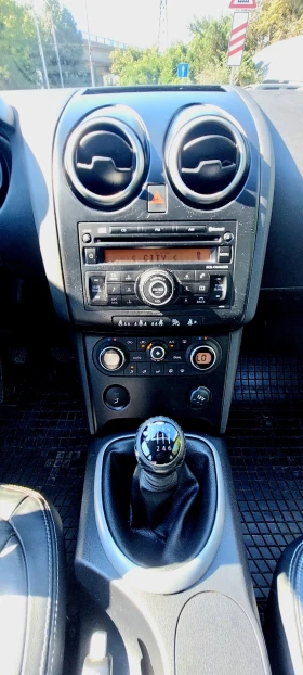Nissan Qashqai 1.5 dCi-106 к.с/Мулти волан/Panorama/6 скорости, снимка 14