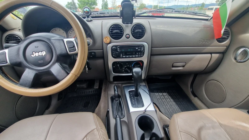 Jeep Cherokee, снимка 5 - Автомобили и джипове - 47635322