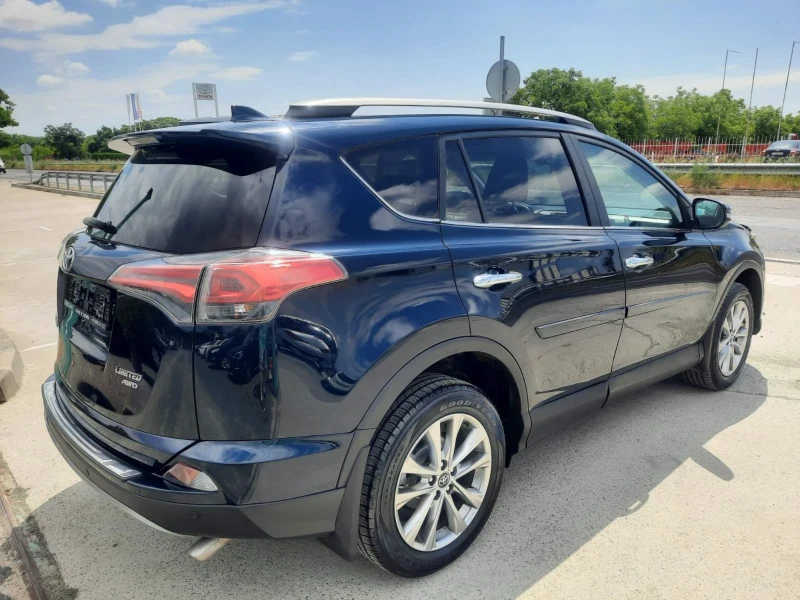 Toyota Rav4, снимка 3 - Автомобили и джипове - 48779335