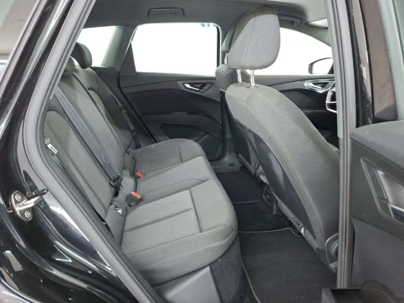 Audi Q4 ETron 40, 82 KW, снимка 5 - Автомобили и джипове - 51587204
