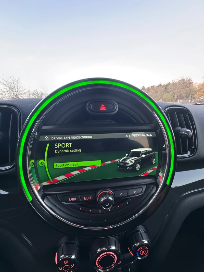 Mini Countryman All4, снимка 14 - Автомобили и джипове - 51907649