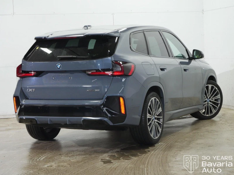 BMW iX1 30 xDrive M Sport Paket, снимка 3 - Автомобили и джипове - 52833587