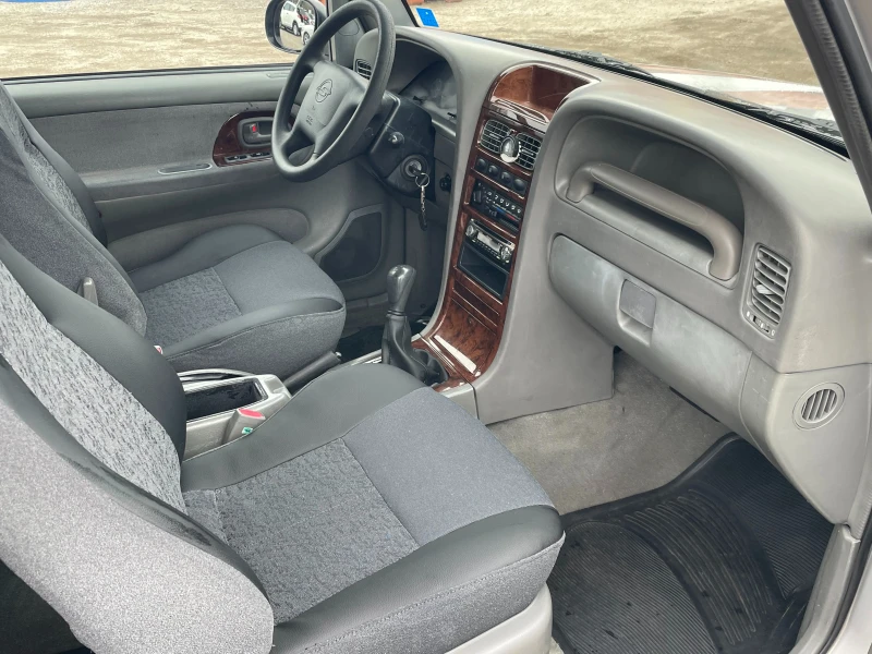 SsangYong Korando НОВ ВНОС ИТАЛИЯ 4x4 120к.с МЕРЦЕДЕС, снимка 12 - Автомобили и джипове - 52938199