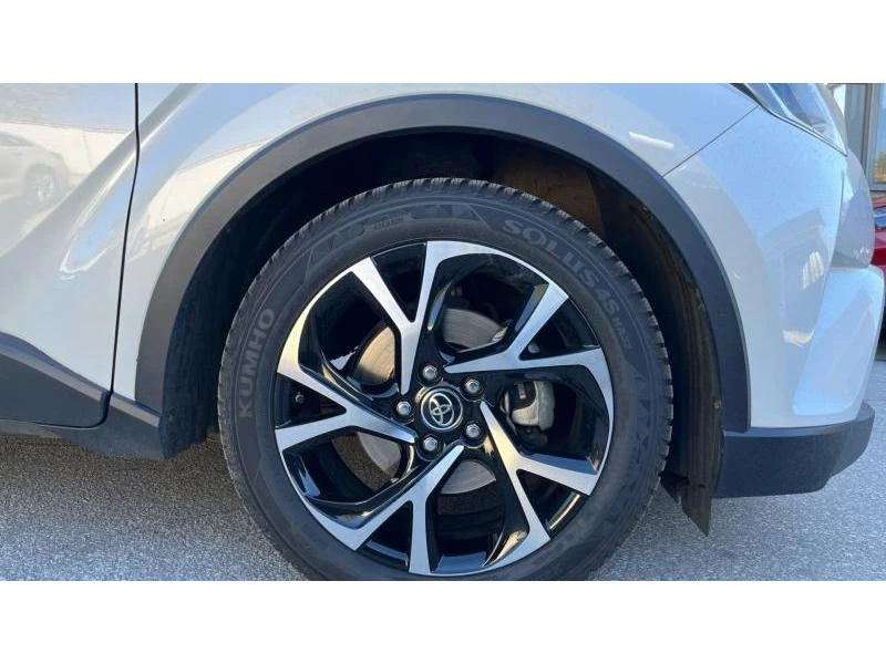 Toyota C-HR CLUB BI TONE - изображение 9