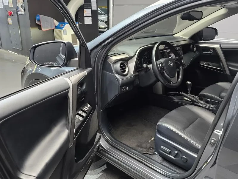 Toyota Rav4 2.5 2Wd, снимка 10 - Автомобили и джипове - 55611066