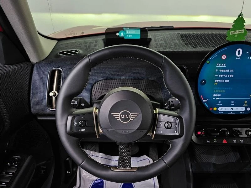 Mini Countryman 2.0 Automatic, снимка 16 - Автомобили и джипове - 55996352