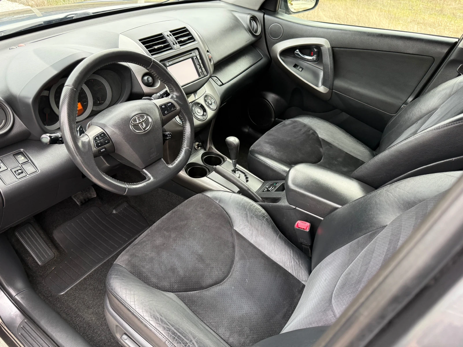 Toyota Rav4 2.0 VVT-i / FULL / AVTOMAT / EXECUTIVE / 4X4 - изображение 9