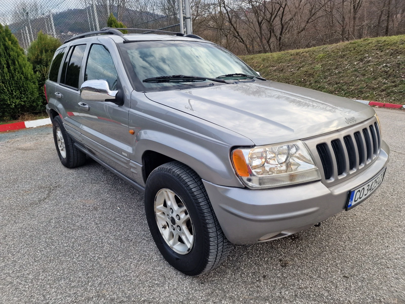 Jeep Grand cherokee 4.7 QADRA-DRIVE LPG, снимка 3 - Автомобили и джипове - 53703681