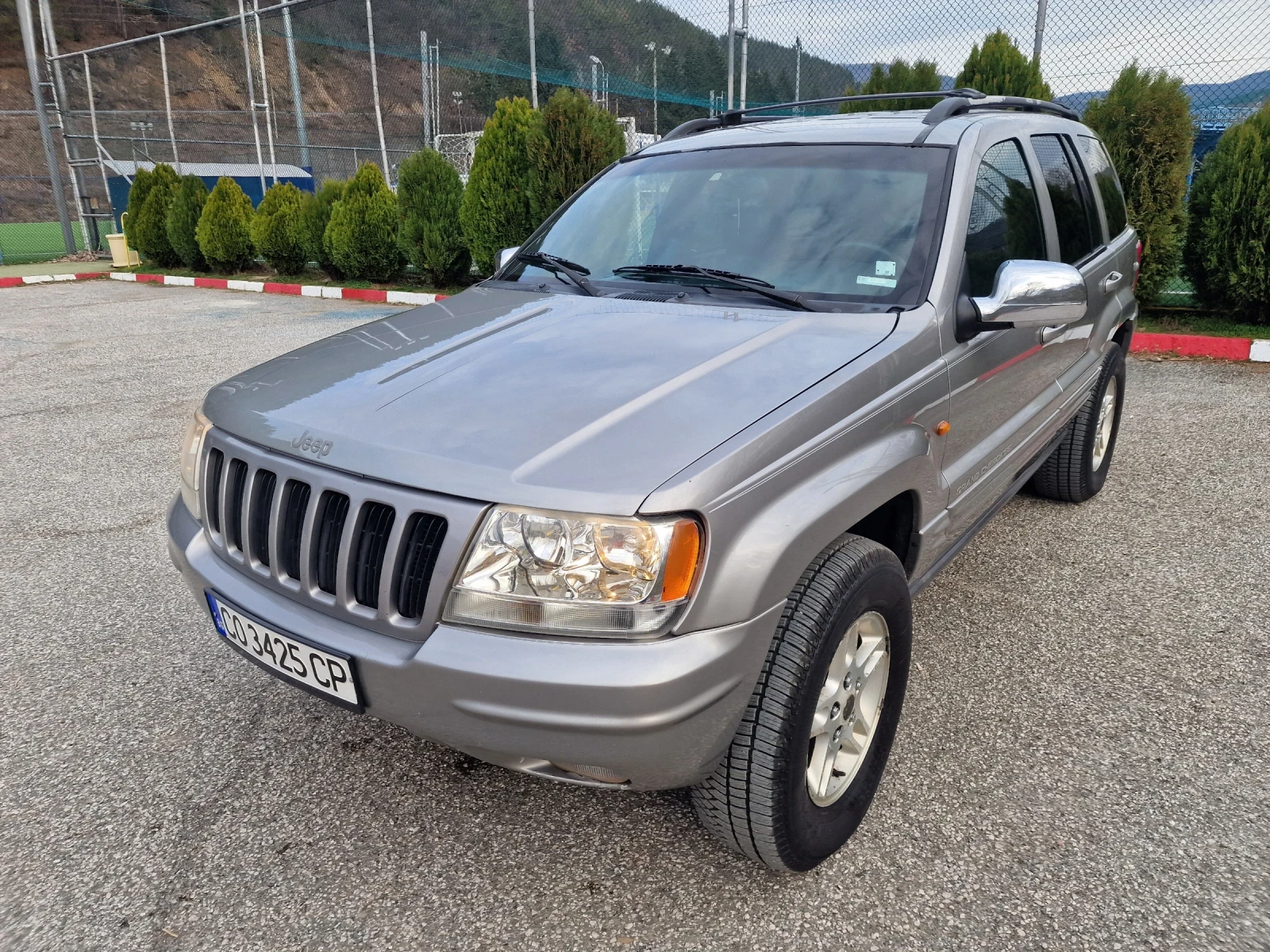 Jeep Grand cherokee 4.7 QADRA-DRIVE LPG, снимка 2 - Автомобили и джипове - 53703681