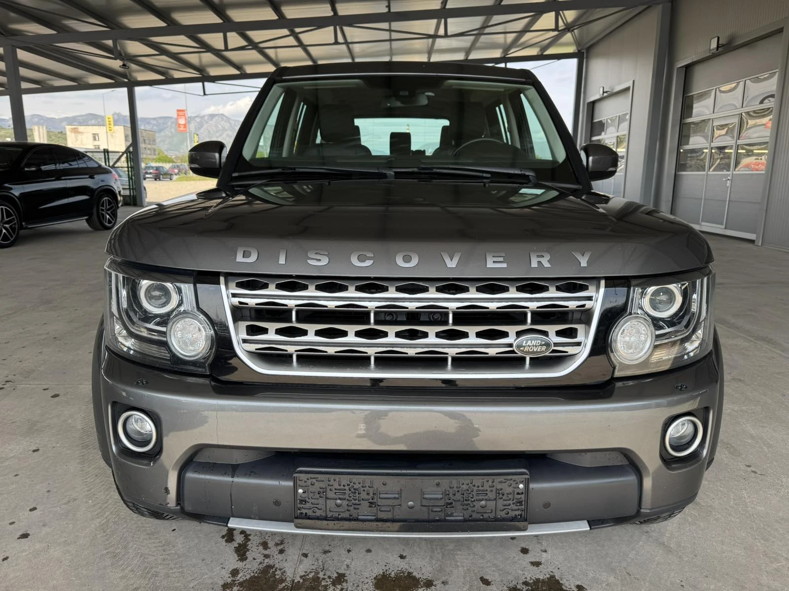 Land Rover Discovery 3.0HSE* 250ps* 4x4* 7М* MERIDIAN* НАВИ* КАМЕРА* , снимка 8 - Автомобили и джипове - 54340980