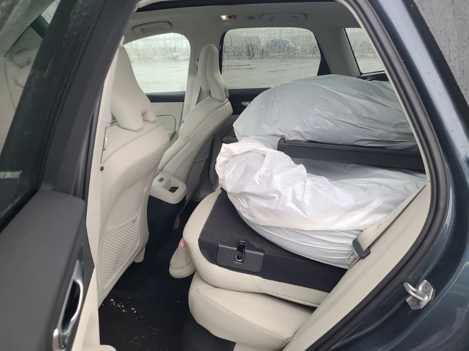 Volvo XC60 Momentum Т6/Кейлес/Digital Dash/Lane assist, снимка 12 - Автомобили и джипове - 54367359