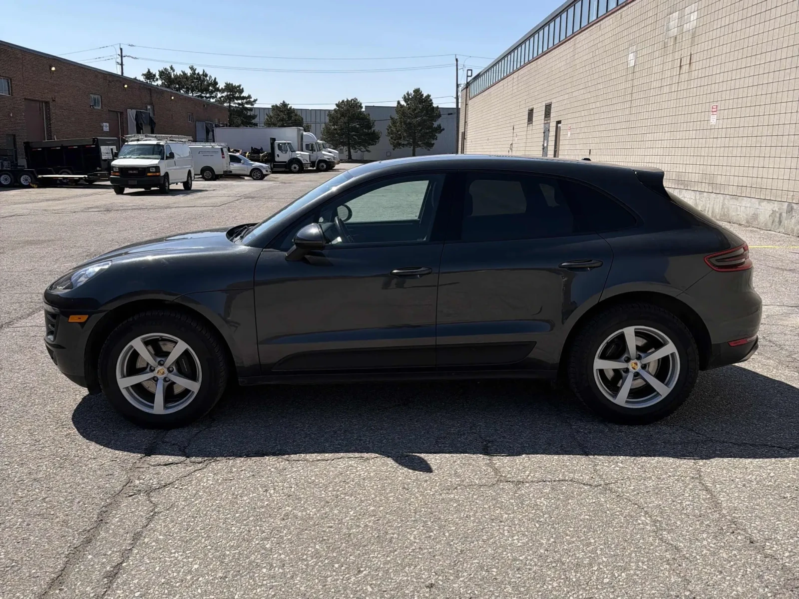 Porsche Macan ПАНОРАМА * * CARFAX * * АВТО КРЕДИТ * * , снимка 3 - Автомобили и джипове - 54383926