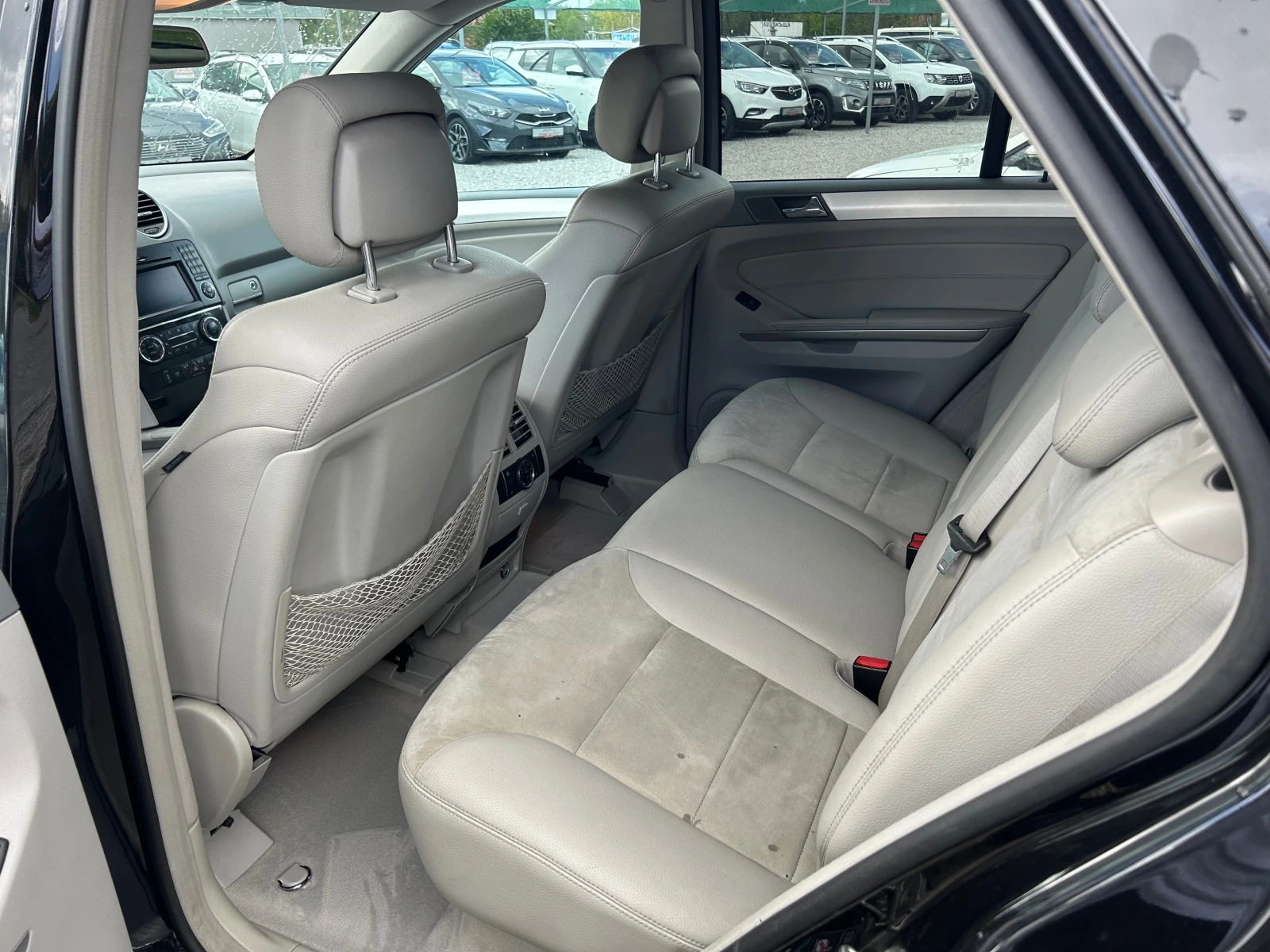 Mercedes-Benz ML 320 3.2CDI EURO4 4X4, снимка 11 - Автомобили и джипове - 54513746