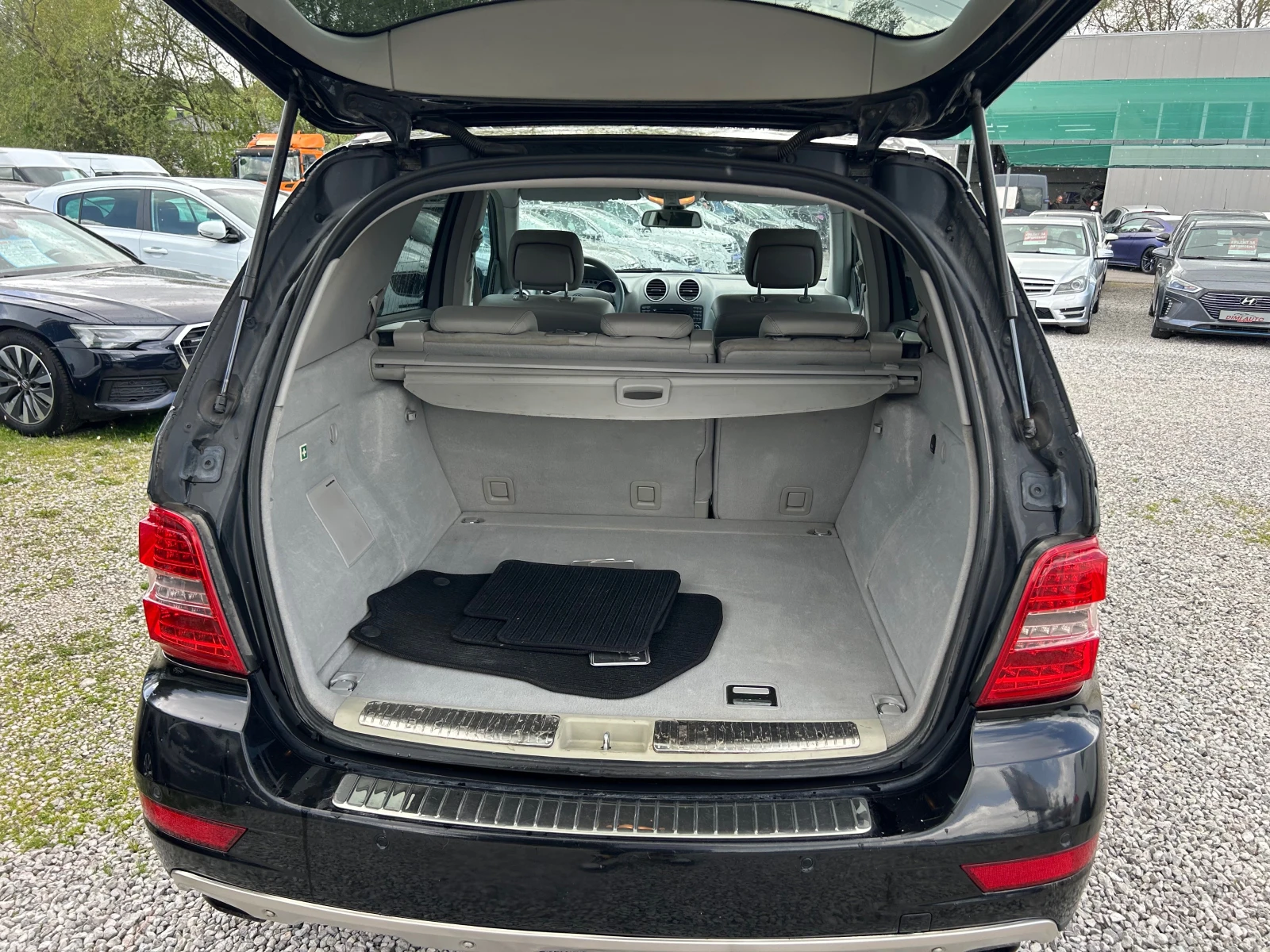 Mercedes-Benz ML 320 3.2CDI EURO4 4X4, снимка 15 - Автомобили и джипове - 54513746