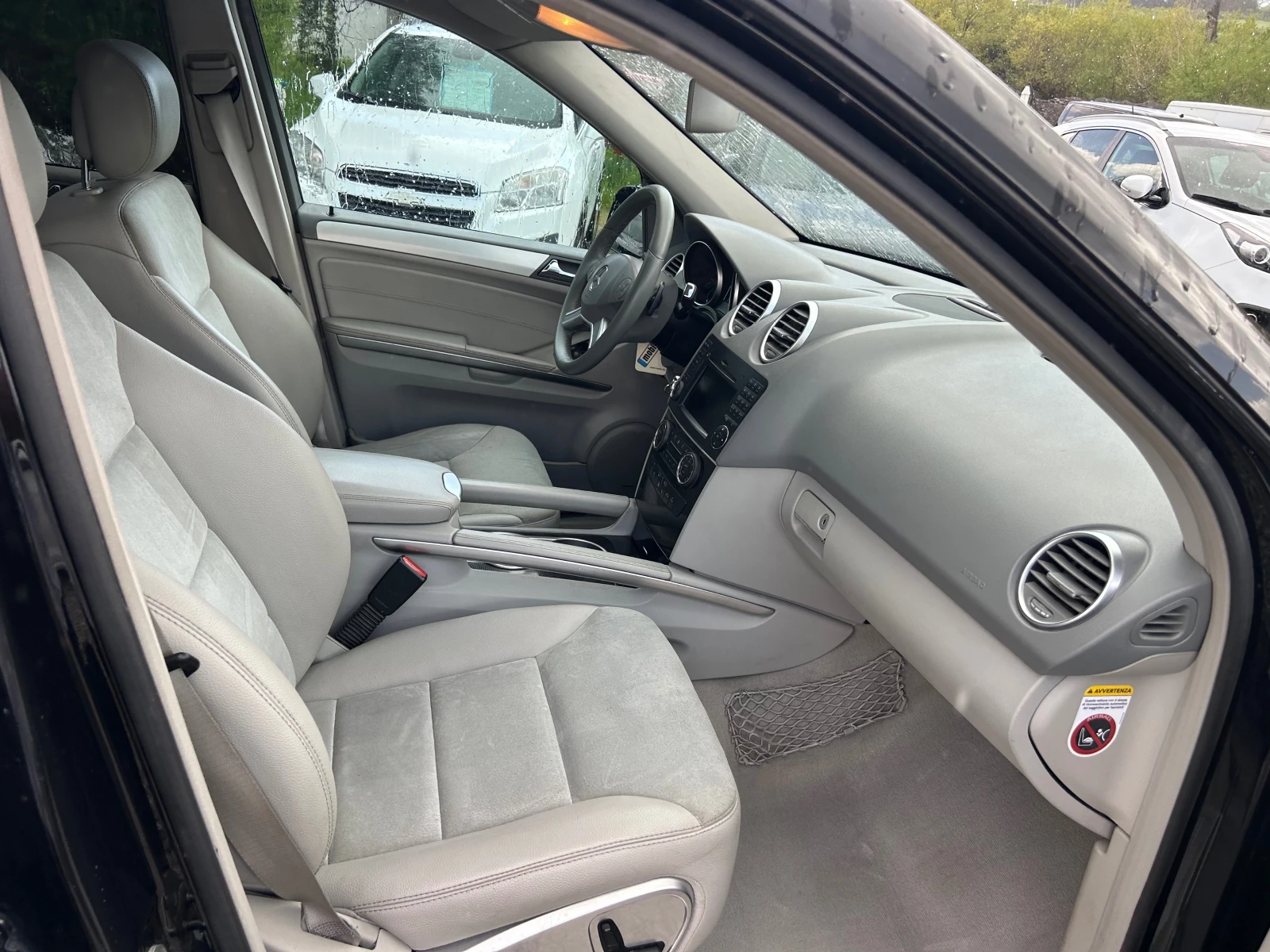 Mercedes-Benz ML 320 3.2CDI EURO4 4X4, снимка 14 - Автомобили и джипове - 54513746