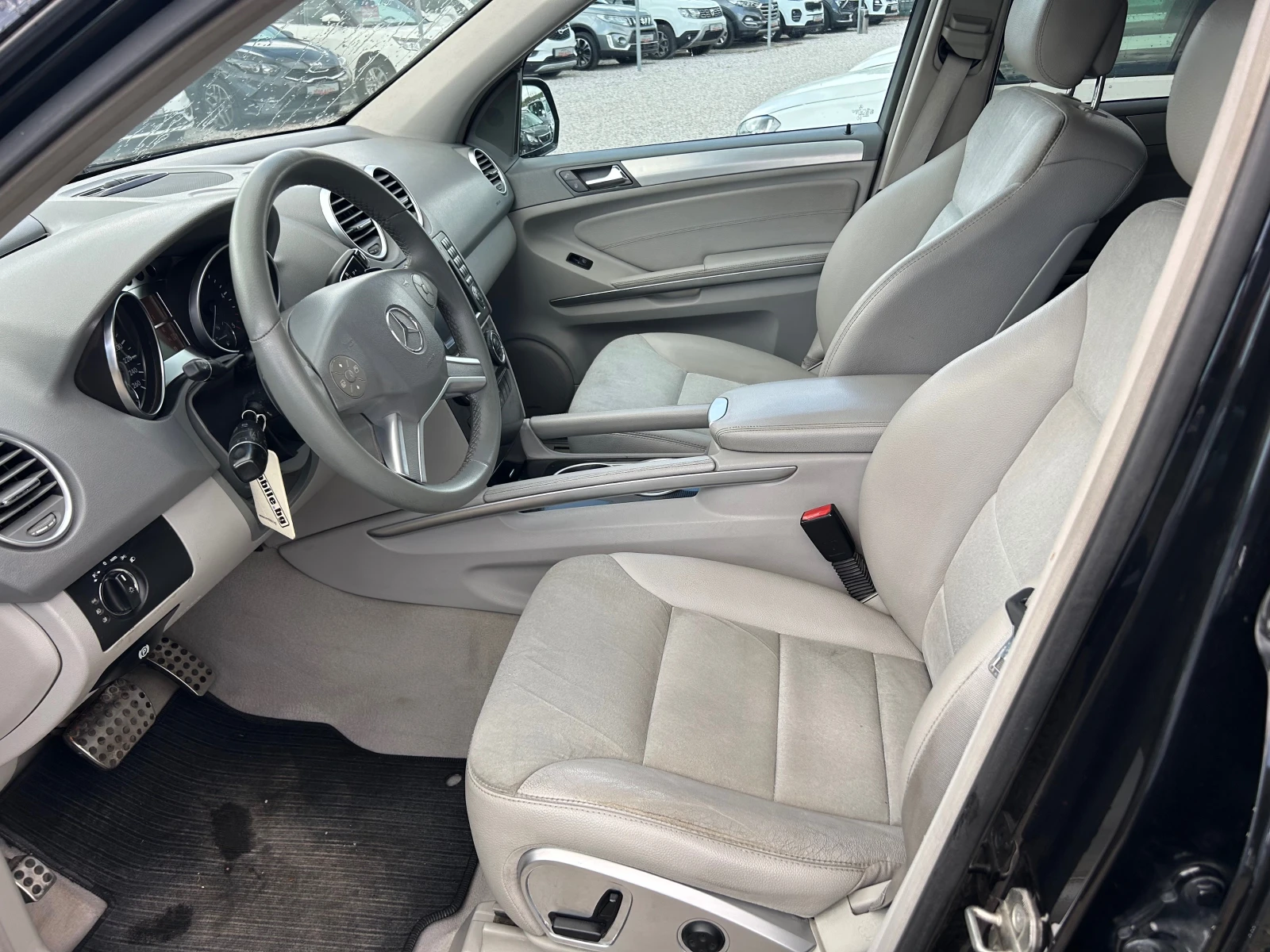 Mercedes-Benz ML 320 3.2CDI EURO4 4X4, снимка 9 - Автомобили и джипове - 54513746
