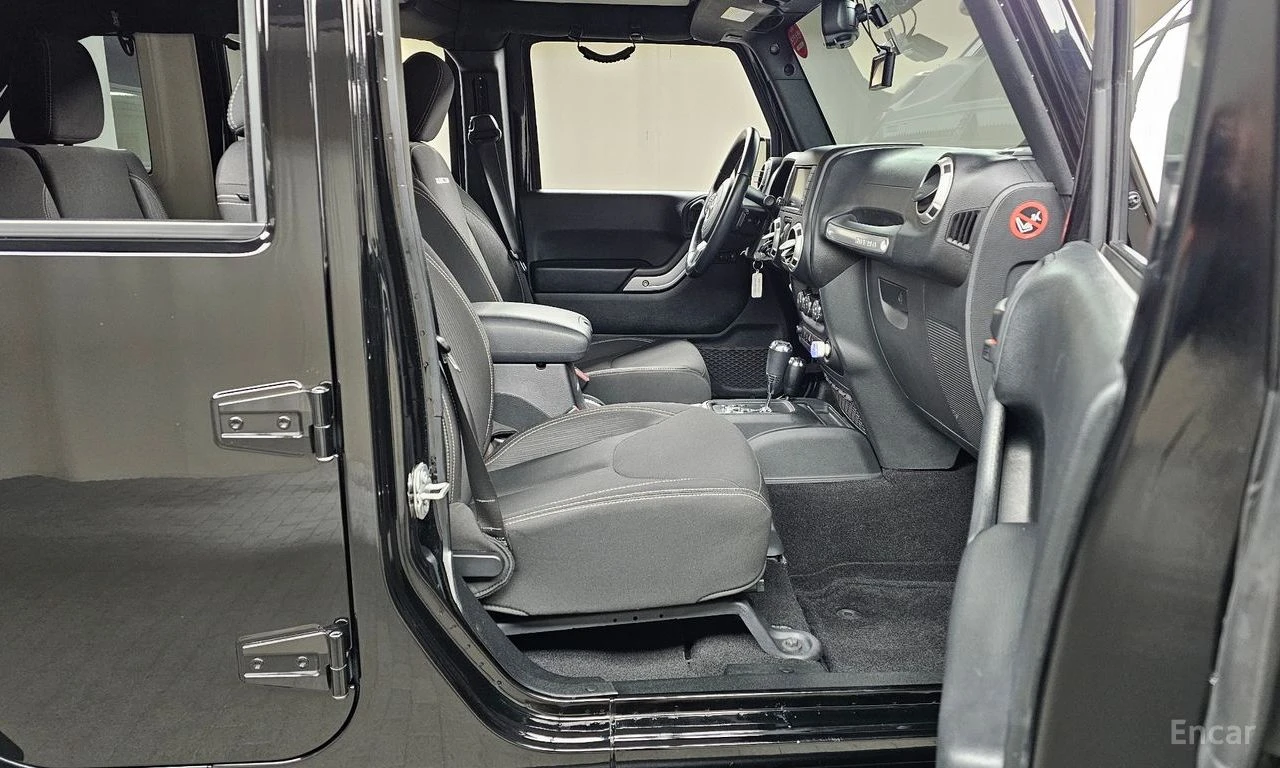Jeep Wrangler UNLIMITED RUBICON/3.6/ЛЕБЕДКА/КАМЕРА/НАВИ, снимка 11 - Автомобили и джипове - 54623571