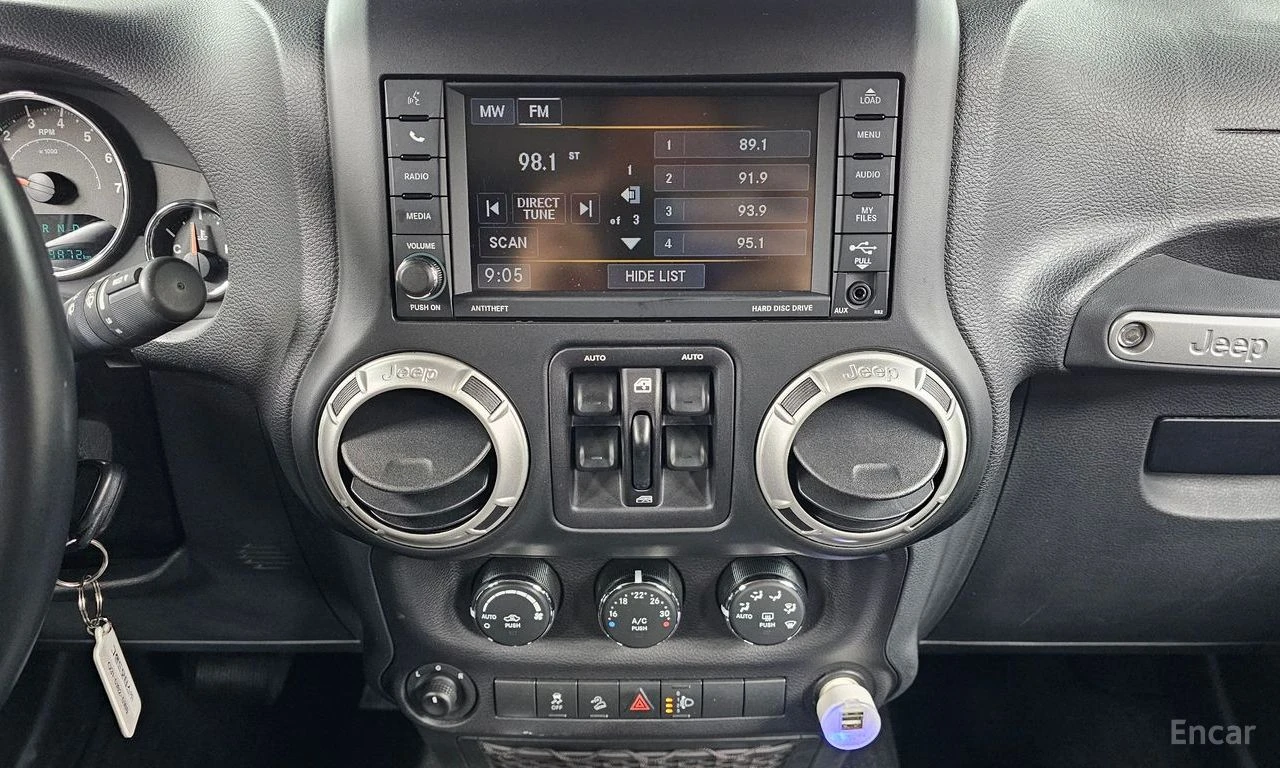 Jeep Wrangler UNLIMITED RUBICON/3.6/ЛЕБЕДКА/КАМЕРА/НАВИ, снимка 14 - Автомобили и джипове - 54623571