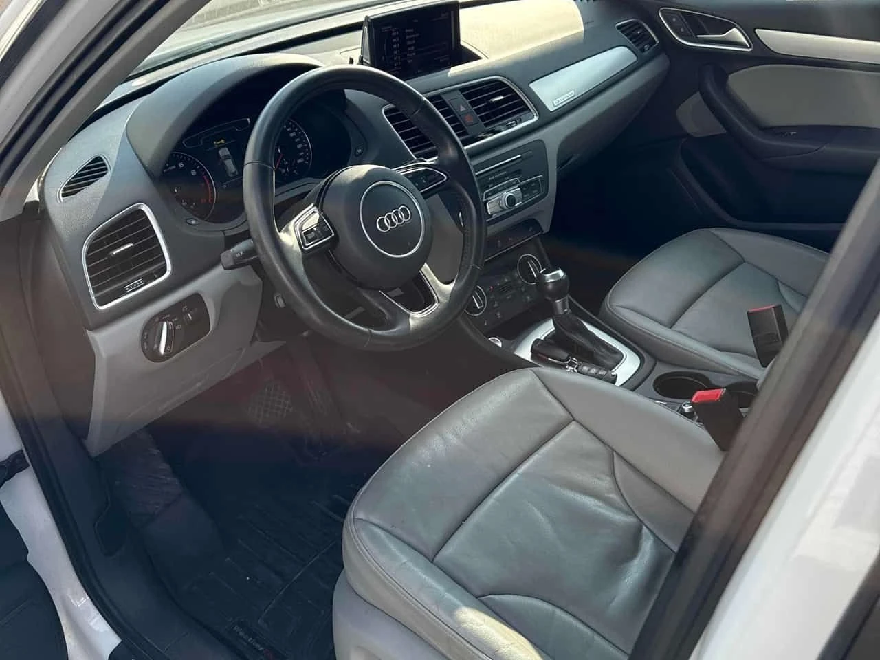 Audi Q3 * Progressiv * CARFAX * 2 КЛЮЧА * ПАНО * KEYLESS, снимка 5 - Автомобили и джипове - 55241451