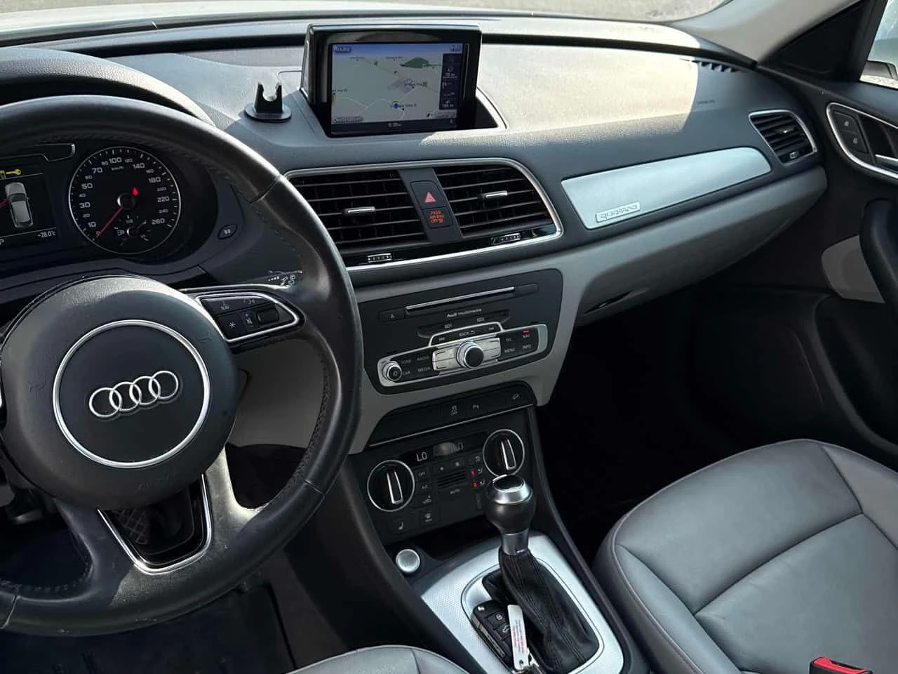 Audi Q3 * Progressiv * CARFAX * 2 КЛЮЧА * ПАНО * KEYLESS, снимка 9 - Автомобили и джипове - 55241451