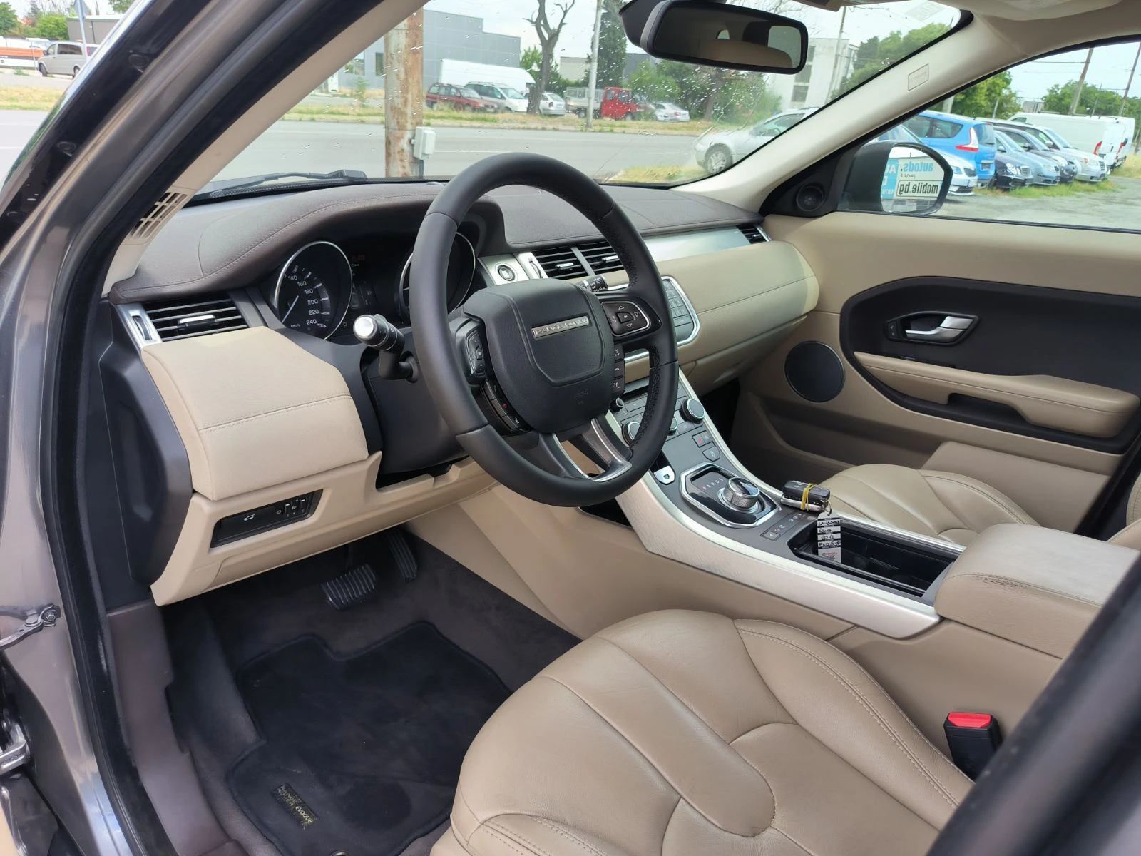 Land Rover Range Rover Evoque 2.2d-Automat, снимка 13 - Автомобили и джипове - 55313360