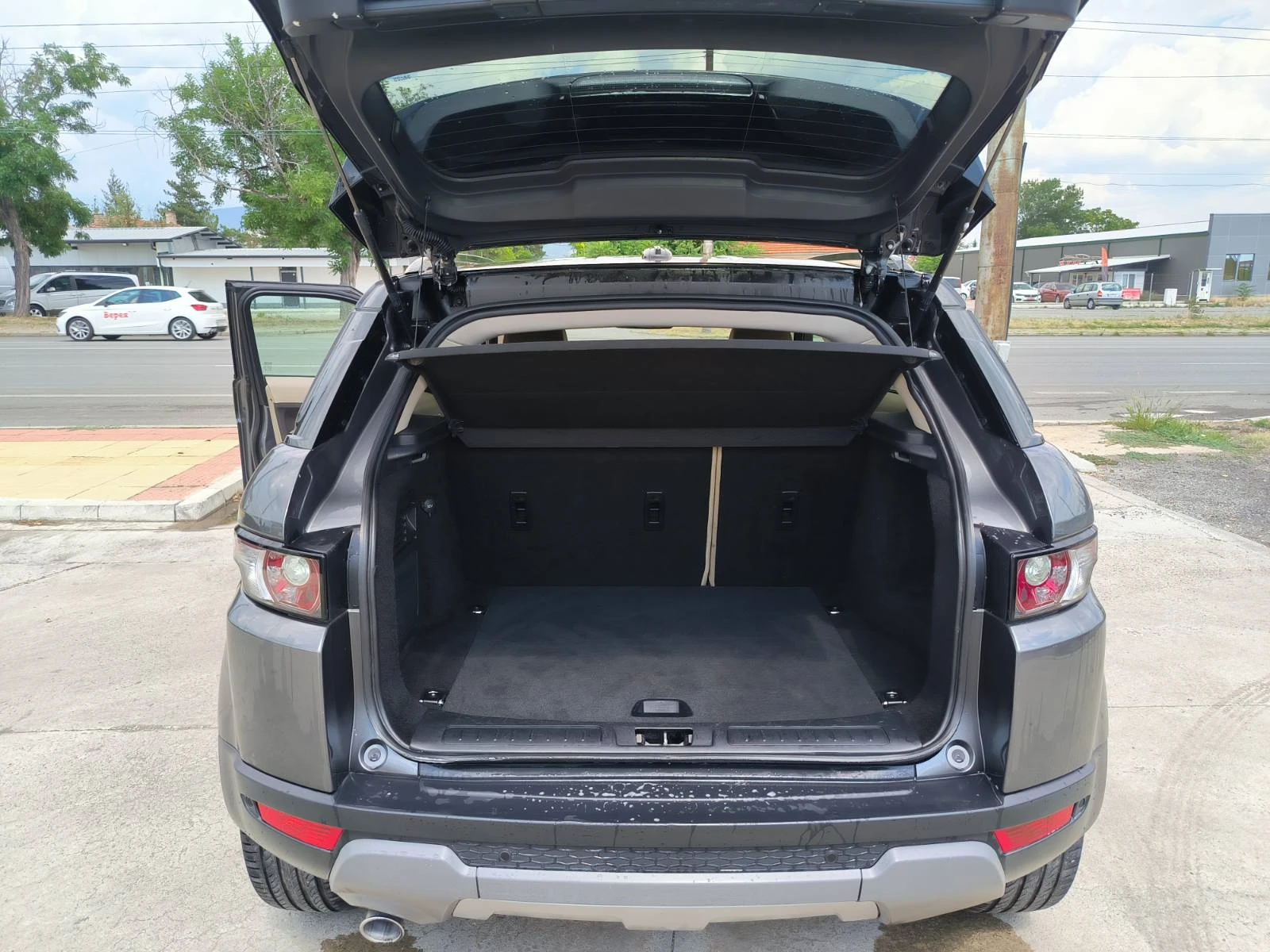 Land Rover Range Rover Evoque 2.2d-Automat, снимка 11 - Автомобили и джипове - 55313360