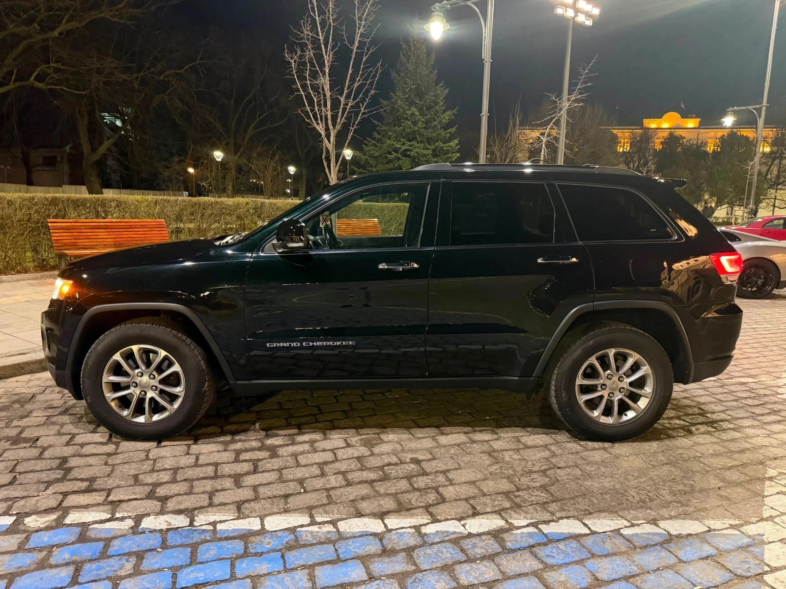 Jeep Grand cherokee 5.7L HEMI, снимка 2 - Автомобили и джипове - 55467496
