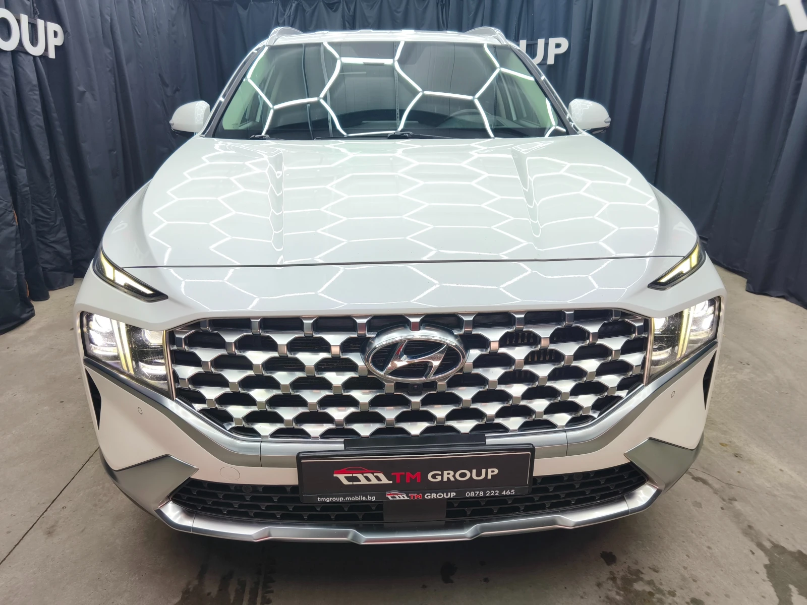 Hyundai Santa fe 1.6T-GDI HEV 4WD230k.c Automatic* 7mesta * Xclass*, снимка 2 - Автомобили и джипове - 55538505